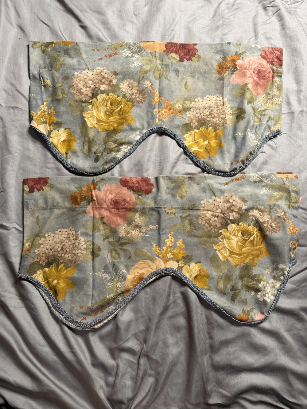 Floral Scalloped Valance Panels in Light Blue with Yellow Roses